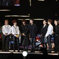 EXO Saat Raih Piala Album of the Year