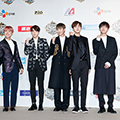 Bangtan Boys di Red Carpet MAMA 2016