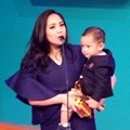 Nagita Slavina dan Rafathar Jadi 'Mom & Kids Kesayangan'. Selamat ya!