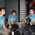 The Overtunes di Konferensi Pers Rilis Trailer Film 'Cek Toko Sebelah'