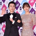 Yoo Hee Yeol dan Yuri SNSD di Red Carpet SBS Gayo Daejun 2016