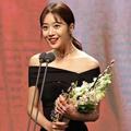 Jo Bo Ah Raih Piala Best New Actress