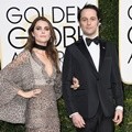 Keri Russell dan Matthew Rhys Hadir di Golden Globe Awards 2017