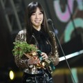 Tae Yeon Raih Piala Bonsang