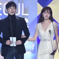 On Joo Wan dan Jung Hye Sung di Seoul Music Awards 2017