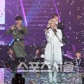 Sechs Kies Nyanyikan Lagu 'Couple' Seoul Music Awards 2017