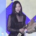 Tae Yeon Raih Piala Bonsang