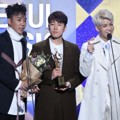 Sechs Kies Raih Piala Bonsang