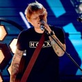 Ed Sheeran Tampil Nyanyikan Lagu 'Shape of You'