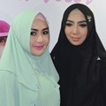 Eddies Adelia dan Cynthia Mahendra di Gala Dinner Beauty Traveler