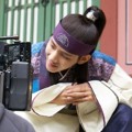 Keimutan V Bagtan Boys Bersama Kru Drama 'Hwarang'