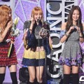 Black Pink Raih Piala Song of the Year - November Sekaligus Wakili Big Bang Terima Piala Song of the Year - Desember