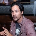 Edward Akbar di Konferensi Pers Film 'Night Bus'