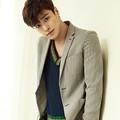 Lee Tae Hwan 5urprise di Majalah Marie Claire Edisi Maret 2017