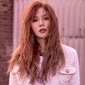 HyunA di Majalah Singles Edisi Februari 2017