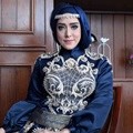 Cantiknya Fairuz A. Rafiq pada Hari Lamaran