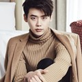 Lee Jong Suk di Majalah L'Officiel Hommes Edisi Oktober 2016