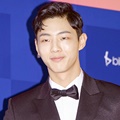 Jisoo di Red Carpet Baeksang Arts Awards 2017