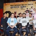 Press Conference New Hits Singles '2Rockomotive'