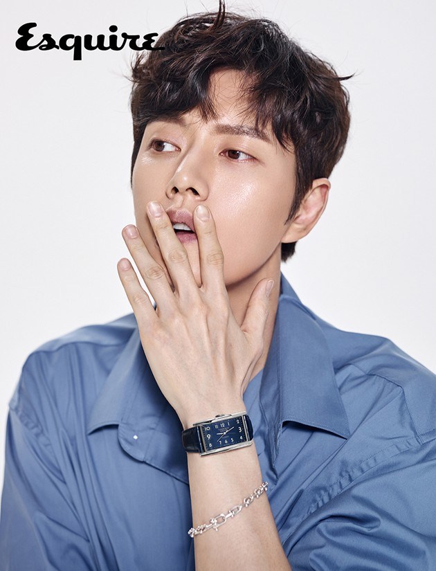 Park Hae Jin di Majalah Esquire Edisi Mei 2017