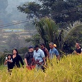 Barack Obama Beserta Keluarga Saat Tiba di Objek Wisata Jatiluwih, Tabanan, Bali