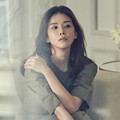 Lee Bo Young di Majalah Singles Edisi Juli 2017