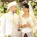 Tyas Mirasih dan Raiden Soedjono Pamer Buku Nikah Mereka