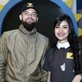 Diego Michiels dan Della Wulan Ditemui Usai Mengisi Program 'Rumpi'