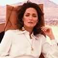 Rose Byrne di Majalah InStyle Edisi Agustus 2017