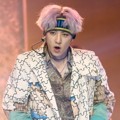 Chanyeol EXO Tampil Keren dengan Headband di Acara 'Music Core' MBC
