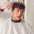 Demi totalitas, Kang Ha Neul bahkan rela memotong rambut di film 'Midnight Runners'.