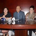 Mario Teguh dan Istri di Kantor Pengacara Elza Syarief