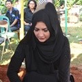 Pemakaman Ibunda Natalie Sarah
