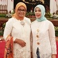 Kesuksesan Anies dan Sandiaga tentu tak lepas dari doa para istri yang setia menemani.