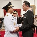 Meski kalah dalam Pilgub, Agus Harimurti Yudhoyono berbesar hati hadir dalam pelantikan.
