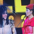 Sama-sama kocak, apa jadinya jika Syahrini bertemu dengan Ayu Dewi di Silet Awards 2017?
