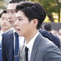 Park Bo Gum Hadir di Pernikahan Song Song Couple
