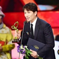 Ji Sung Terima Penghargaan di Korean Popular Culture & Arts Awards Ceremony 2017