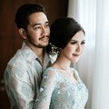 Lama menjalin kasih, akhirnya Jeje Govinda resmi melamar Syahnaz Sadiqah pada Minggu (12/11).