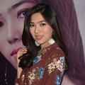 Isyana Sarasvati di Launching OST Film 'Ayat-Ayat Cinta 2'