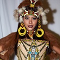 Meski kalah, Miss Universe Indonesia 2017 Bunga Jelitha Ibrani tetap banjir dukungan.