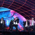 Penampilan BTS di panggung MAMA 2017 Hong Kong.