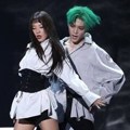 Kolaborasi memukau Seulgi Red Velvet dan Taeyong NCT 127 di panggung MAMA 2017 Hong Kong.