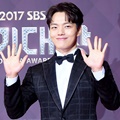 Makin ganteng, Yeo Jin Goo pamer senyum manis di Red Carpet SBS Drama Awards 2017