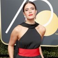 Mandy Moore ikut menjadi nominasi Best Supporting Actress di Golden Globe Awards 2018.
