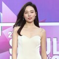 Yoon So Hee di Red Carpet Seoul Music Awards 2018
