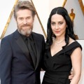 Willem Dafoe dan Giada Colagrande di Red Carpet Oscar 2018