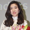 Isyana Sarasvati di Acara Brand Ambassador Oriflame Grand Launch