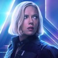 Poster karakter Scarlett Johansson sebagai Black Widow di film 'Avengers: Infinity War'.