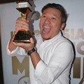 Gading Marten Menang di  Kategori Pemeran Pendukung Pria Terbaik IBOMA 2018
